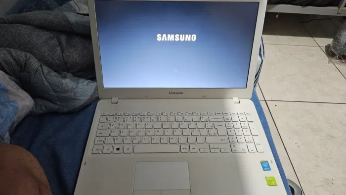 Vendo ou troco por celular notebook gamer