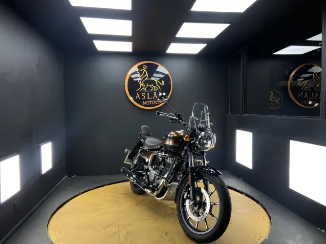 Royal enfield Meteor 350 supernova 2023