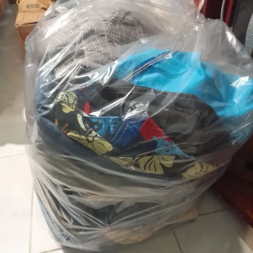 Roupas masculinas bazar. Kit 40 peças.
