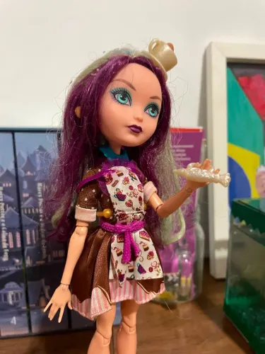 Maddie Sugar Coated - Ever After High Boneca RESERVADA