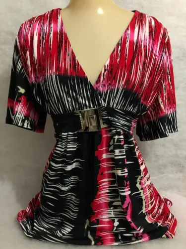 Blusa Nova Tricolor com Fivela Busto Marcado Tecido Gelado Moda Feminina