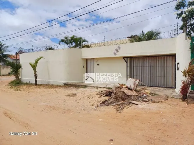 Casa com 4 dormitórios à venda, 250 m² por R$ 600.000,00 - Candelária - Natal/RN