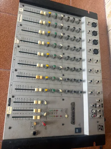 Mesa de som Staner 