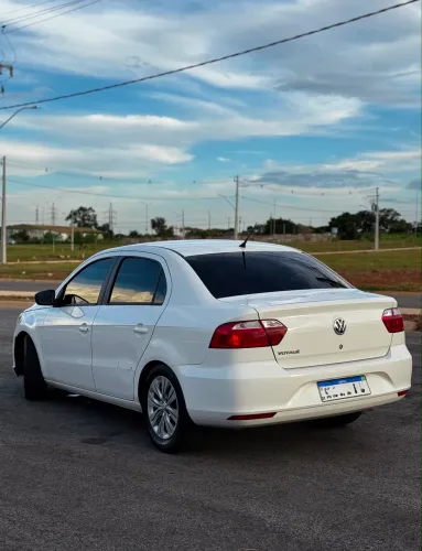 Volkswagen Voyage 1.6 MSI Flex 8V 4P 2022