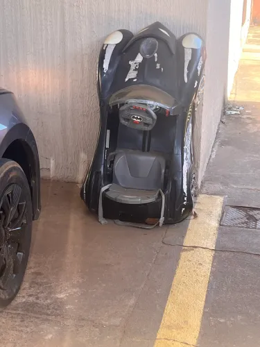 Carrinho elétrico infantil