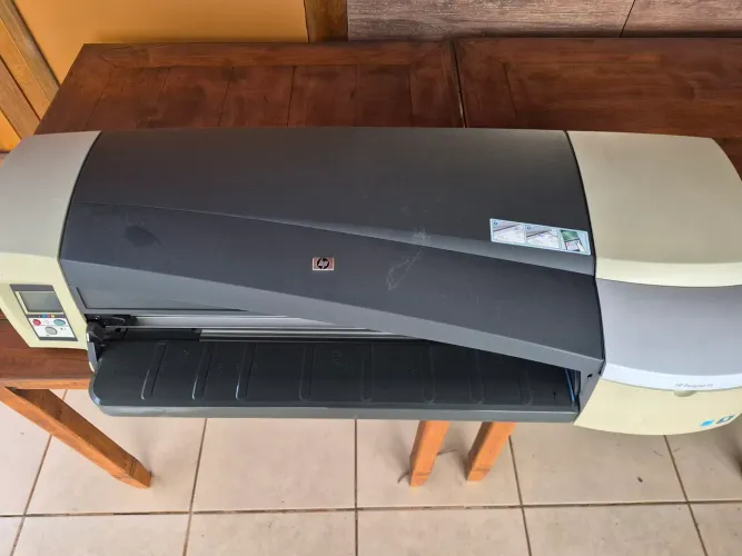 Impressora plotter HP para retirar peças 