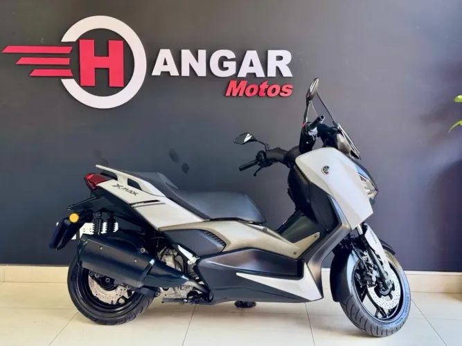 Yamaha Xmax 250 connected abs 2025