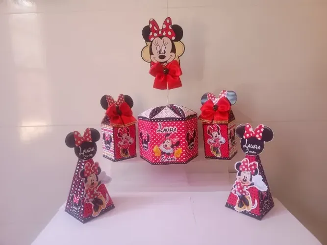 Personalizados lindos você encontra na @josy7festaspersonalizados