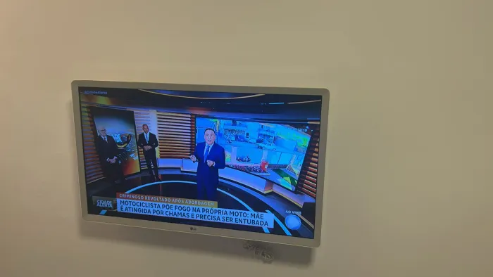Vende-se a TV LG Semenova 32 polegada