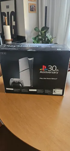 PlayStation 5 Slim Edição 30 Anos - Novo (Aberto só para conferência)