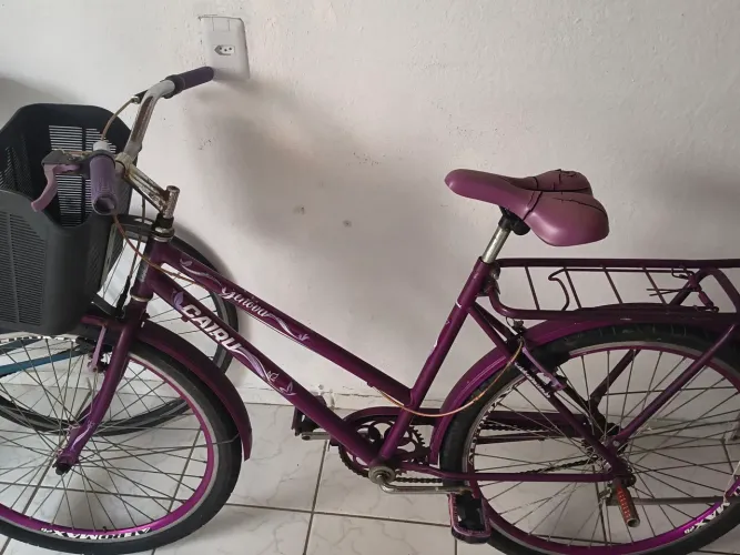 Bicicleta feminina a venda
