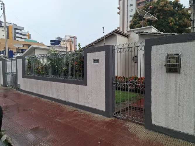 Alugo imóvel na Ponta Verde