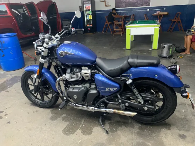 Super meteor 650
