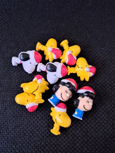 Vendo esse kit de gogos do snoopy da cacau show.