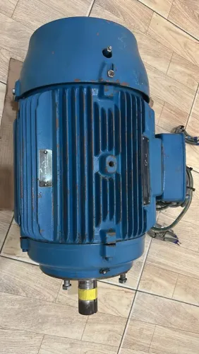Motor Weg W22 Plus, 30 CV, 2 Polos 3.535 RPM, Voltagem 220/380