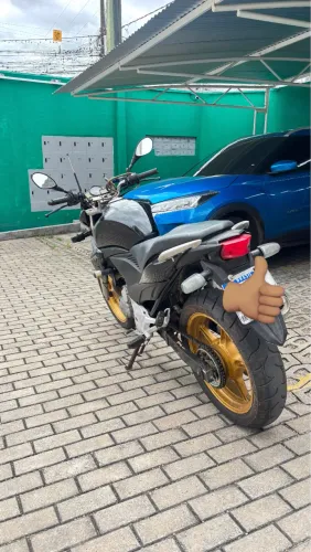 Honda CB 300R 2015 - Excelente estado | Pronta para rodar