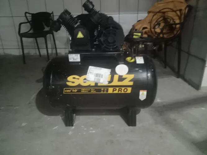 Compressor de Ar Profissional CSV 10 Pés 110L 2HP 220V SCHULZ-CSV10/110