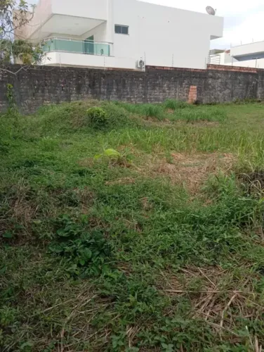LOTE COM 600M²/ NASCENTE/ MURADO/ PLANO/ NO COND. PONTA NEGRA 1