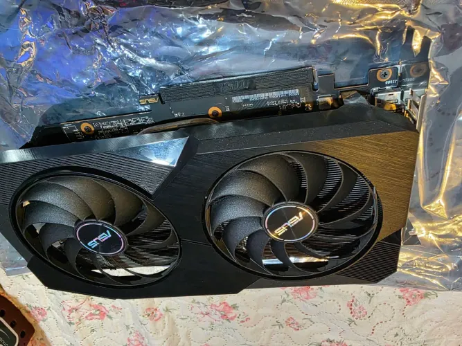 Placa de video RX 6600 Asus 