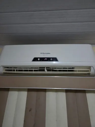 Split Eletrolux 9000 BTUs