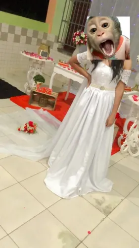 Vende-se roupa