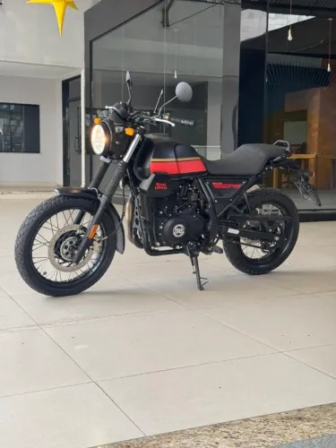 Royal Enfield 2024 Scram 411 com Apenas 9 mil km Rodados!!!