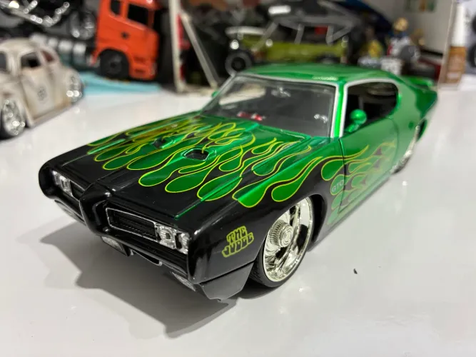Miniatura Gto flames rara