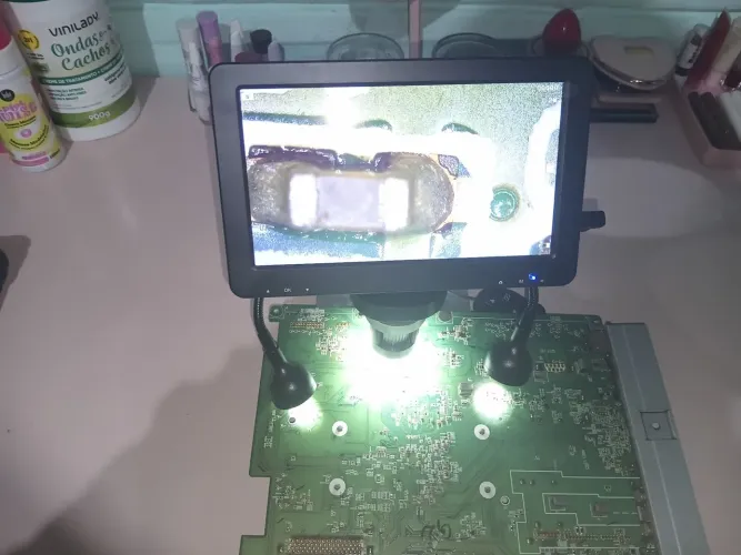 Microscopio digital para uso eletrônica.