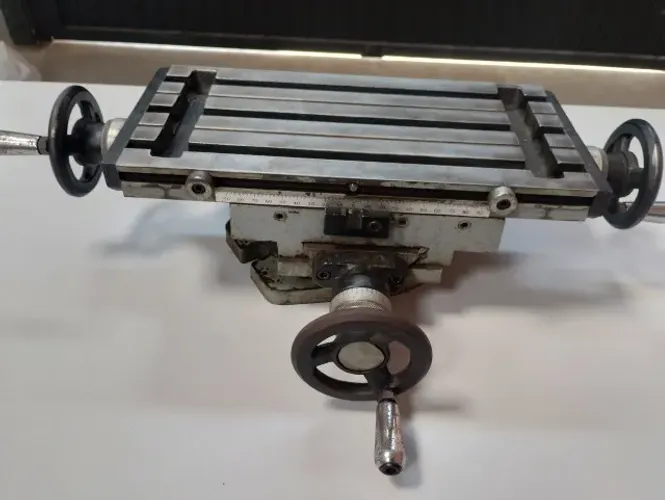 Mesa Coordenada com base giratória