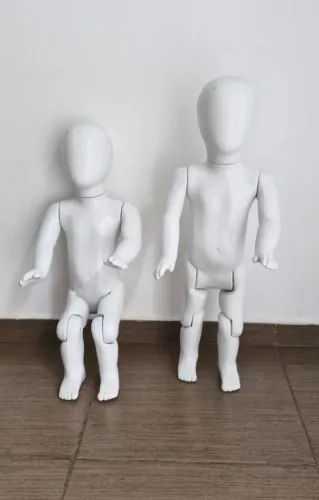 Manequim bebê articulado branco