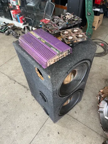 Caixa de grave 2 de 15? 1100w rms