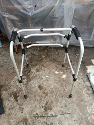 Vende-se um anda já 