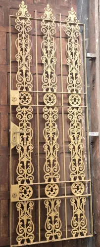 Portão Social de Ferro Maciço Ornamentado e Laterais