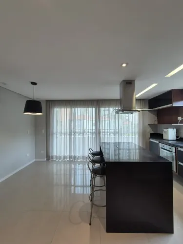 Lindo apartamento para locação com 80m² e vaga na Aclimação!!