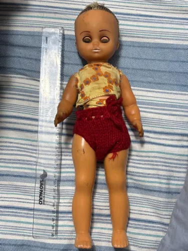 Boneca de plástico resistente dos anos 60