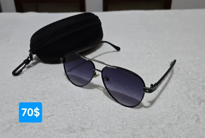 Óculos da Louis Vuiton estilo aviador 