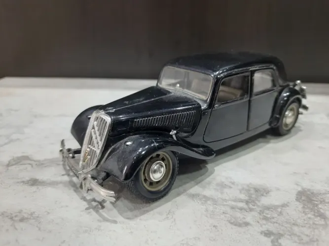 Miniatura Citroen T.A. 15 CV - Escala 1:24