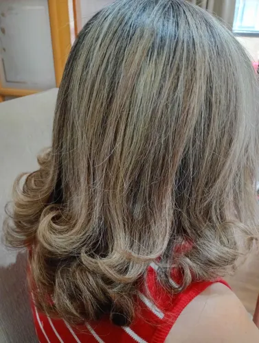 Cabelo e Unhas em Domicílio