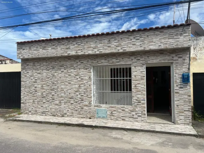 Casa para Venda em Fortaleza, Cidade 2000, 3 dormitórios, 3 suítes, 1 banheiro, 1 vaga