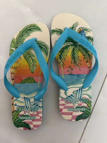 Sandalia havaiana farm rio