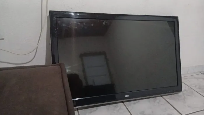 Tv 42 polegadas  não é smart funcionando perfeitamente 