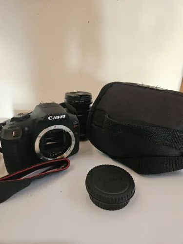 Canon Rebel T7 + Lente 18-55 + Bolsa