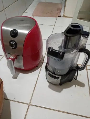 Triturador e aifrai bom sem defeito