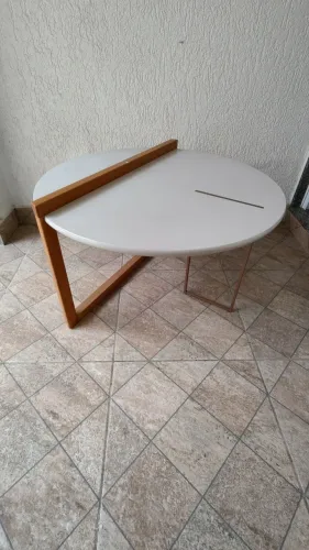 Belíssima mesa de centro designer