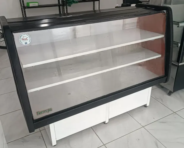 Vitrine de padaria ou lanchonete 
