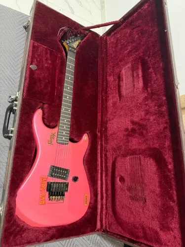 Guitarra Kramer