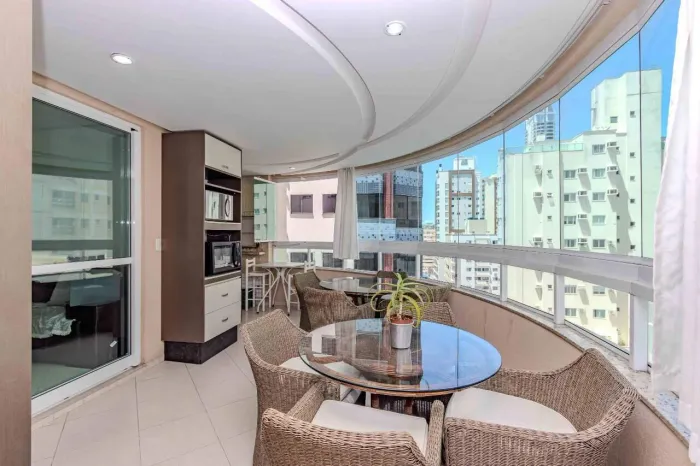 Apartamento à venda no Centro em Balneário Camboriú.