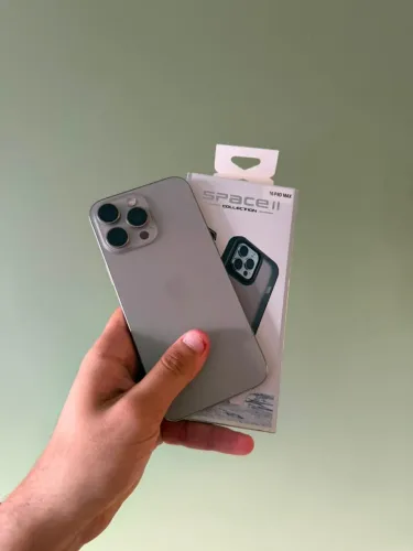 Iphone 16 Pro Max titânio natural perfeito estado 256 gb bateria 91%