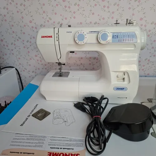 Máquina Janome 2008P usada