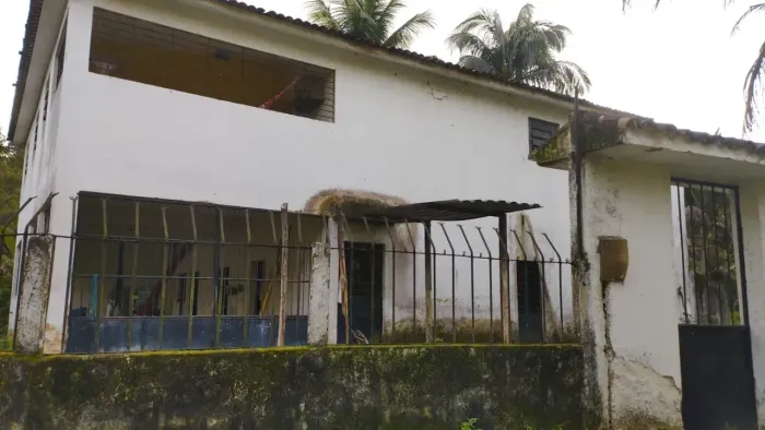 Vendemos uma propriedade toda cercada com muita água, com 30 hect.R$:650 mil